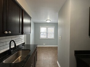 9620 Ivanhoe Ave in Schiller Park, IL - Building Photo - Building Photo