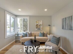 2604 S Gaylord St in Denver, CO - Building Photo - Building Photo