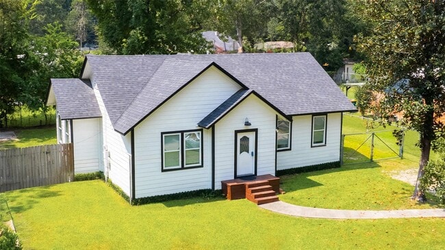 property at 1010 Long St