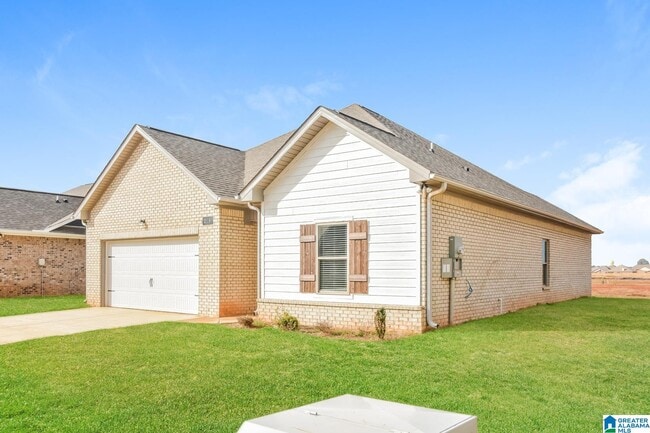 215 John Harold Dr in Meridianville, AL - Building Photo - Building Photo