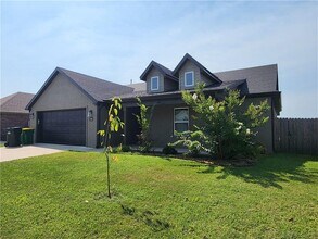 59 E Loveland Loop in Farmington, AR - Building Photo - Building Photo