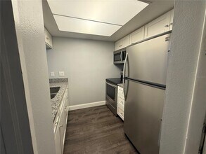 3802 N Oak Dr in Tampa, FL - Building Photo - Building Photo