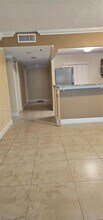 280 Racquet Club Rd in Weston, FL - Building Photo - Building Photo