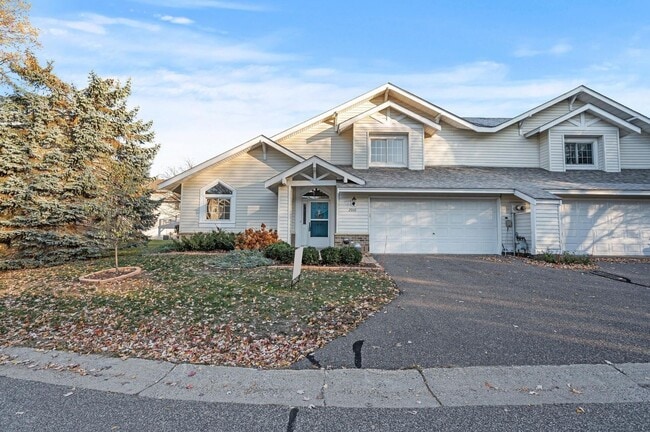 property at 2909 Devonshire Cir