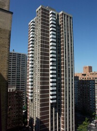 Columbus House in New York, NY - Foto de edificio - Building Photo