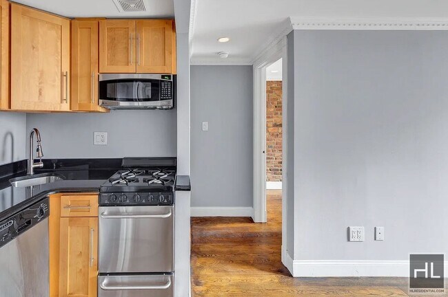 Avenue A in New York, NY - Building Photo - Building Photo