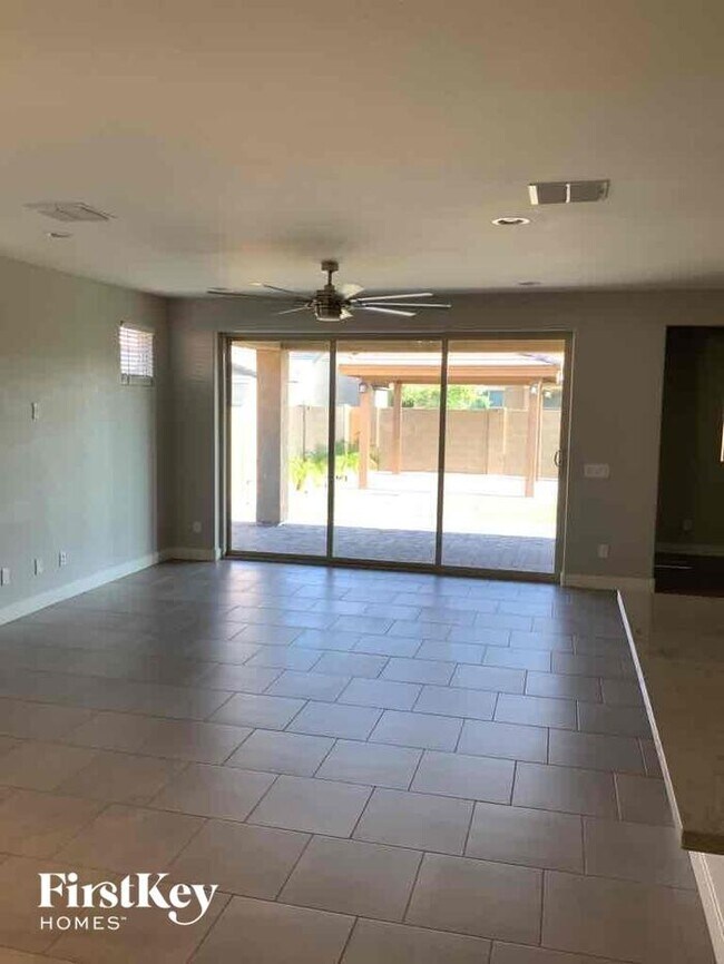 18742 W Colter St in Litchfield Park, AZ - Building Photo - Building Photo