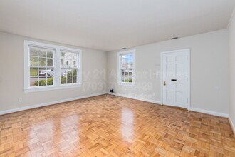 1020 S Barton St in Arlington, VA - Building Photo - Building Photo