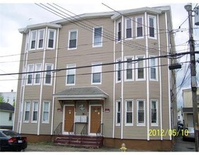 246-258 Salem St in Lawrence, MA - Foto de edificio - Building Photo