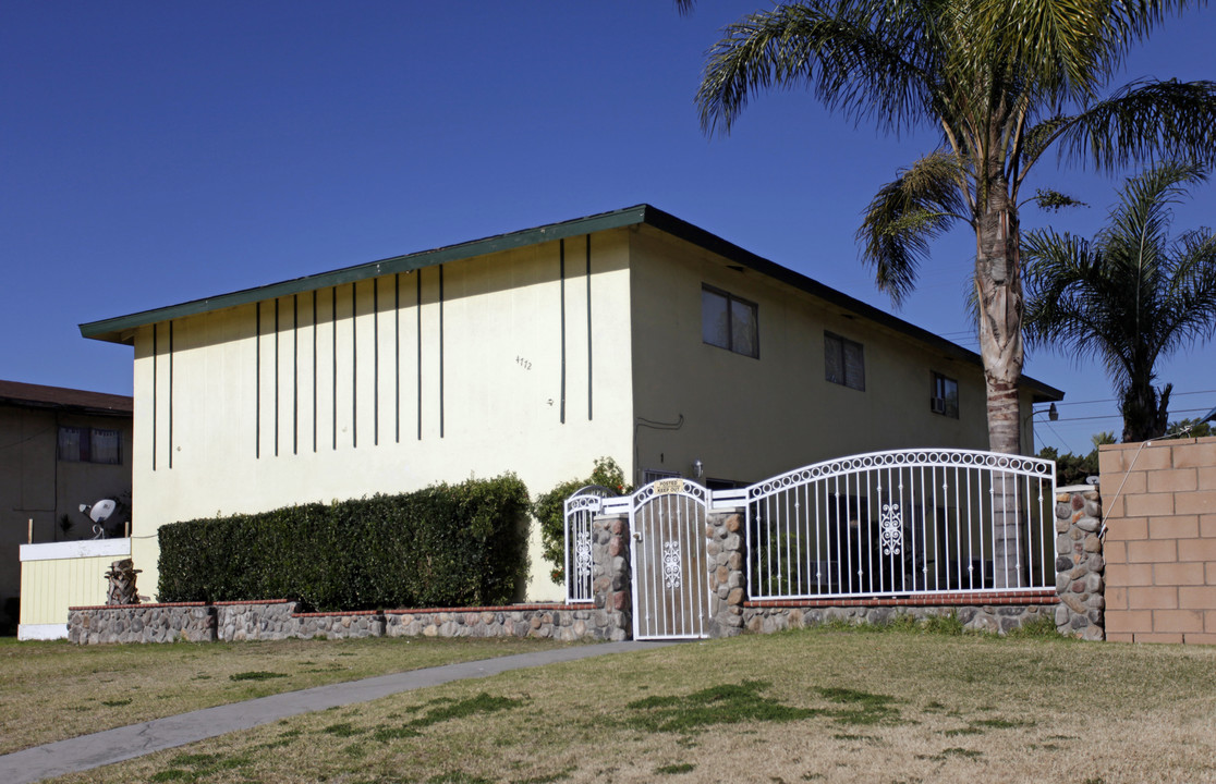 4772 Canoga St in Montclair, CA - Building Photo