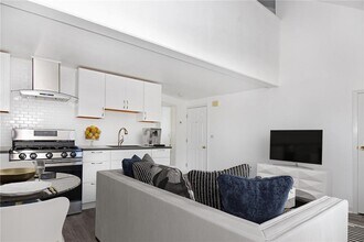 44 Ridge St in Hastings On Hudson, NY - Building Photo - Building Photo