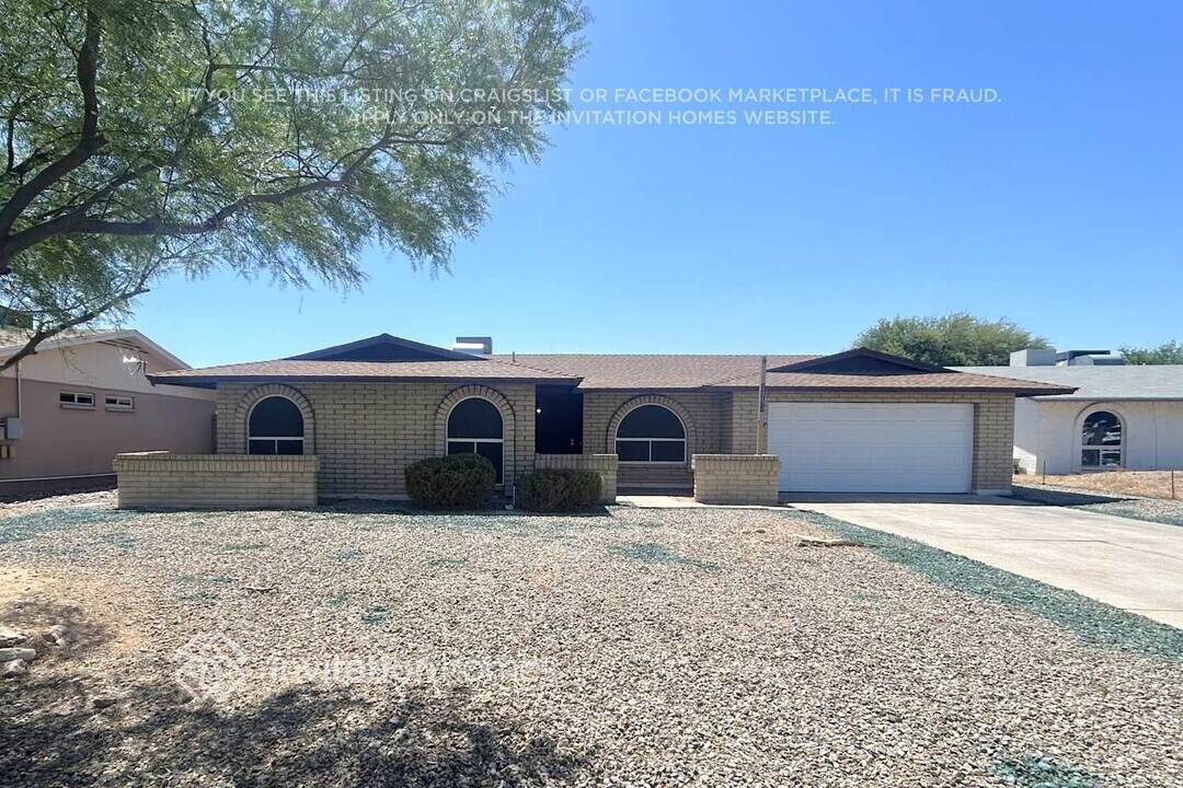 16424 N 51st Dr in Glendale, AZ - Building Photo