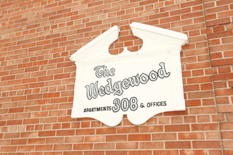 The Wedgewood Apartments in East Lansing, MI - Building Photo - Building Photo