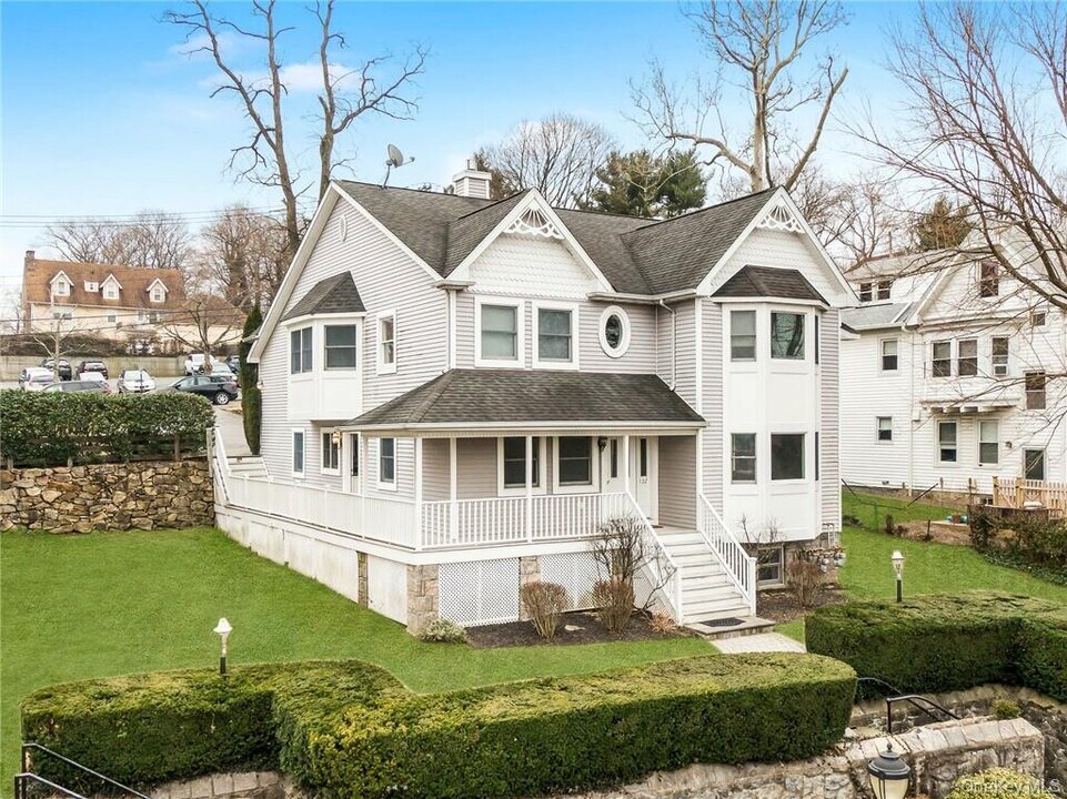 122 Sagamore Rd in Tuckahoe, NY - Building Photo
