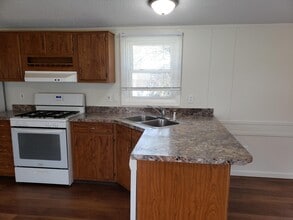 205 Cross Dr in Schenectady, NY - Building Photo - Building Photo