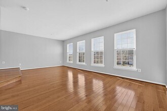 2901 Mainstone Dr in Fairfax, VA - Building Photo - Building Photo