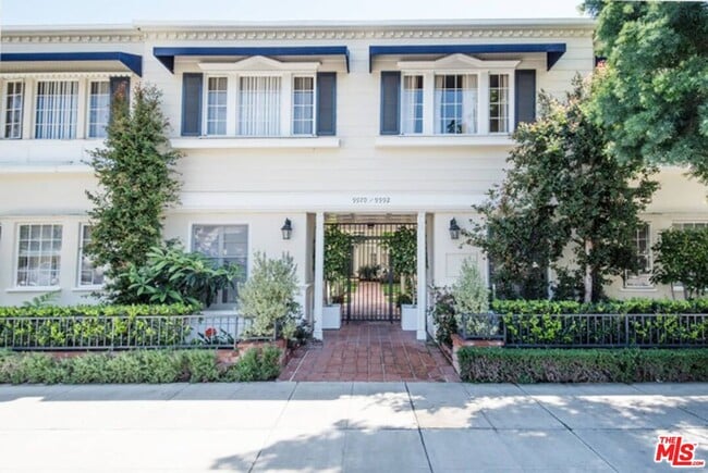 9974 Durant Dr in Beverly Hills, CA - Building Photo - Building Photo