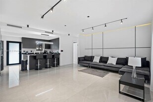 1101 N 14th Ave in Hollywood, FL - Building Photo