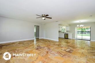 1326 SW 10th Pl in Cape Coral, FL - Building Photo - Building Photo