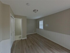 2990 Payne Ave in Little Canada, MN - Building Photo - Building Photo