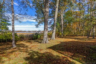 31 Pawson Rd in Branford, CT - Building Photo - Building Photo