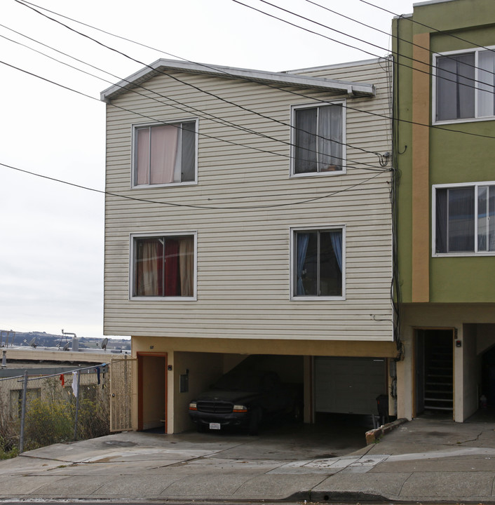 88 Lausanne Ave in Daly City, CA - Building Photo