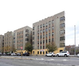 1675 Grand Concourse in Bronx, NY - Building Photo - Building Photo