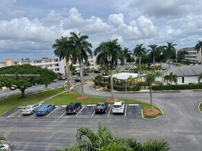 1072 Cornwall D in Boca Raton, FL - Building Photo - Building Photo