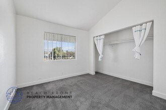 1375 Temple Ave. in Long Beach, CA - Building Photo - Building Photo