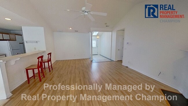 303 Putnam Dr in Wilmington, NC - Building Photo - Building Photo