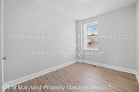 2706 E Chase St photo'