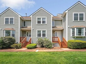 31 Patrick Rd in Tewksbury, MA - Building Photo