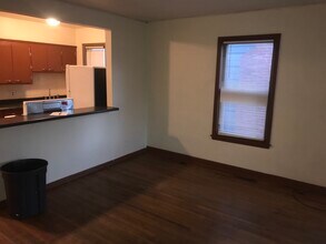 221 State St, Unit 1 in Mankato, MN - Building Photo - Building Photo