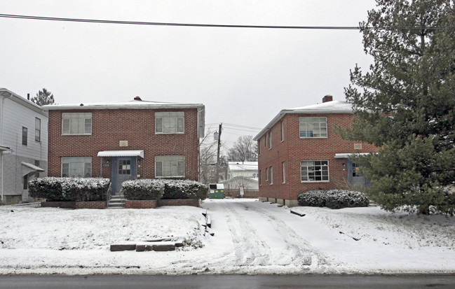 21-25 E Siebenthaler Ave in Dayton, OH - Building Photo - Building Photo