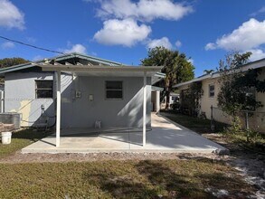 437 NW 17th Ave in Fort Lauderdale, FL - Building Photo - Building Photo