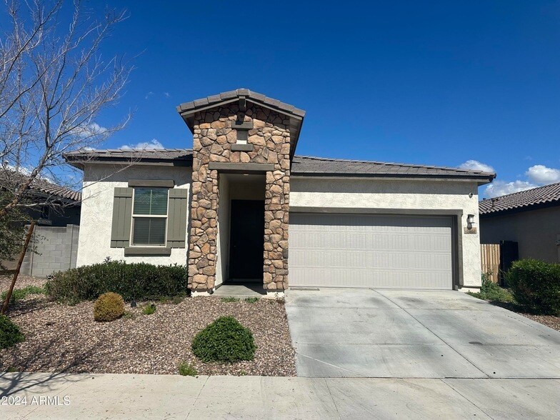 10864 W Marshall Ave in Phoenix, AZ - Foto de edificio