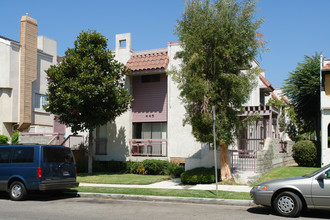 445 W Lexington Dr in Glendale, CA - Building Photo - Building Photo