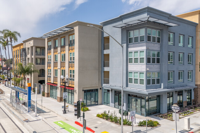 Legacy Square Development in Santa Ana, CA - Foto de edificio - Building Photo