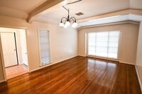 5235 Beechnut St photo'