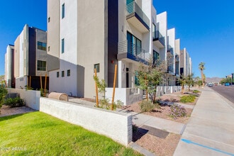 4220 N 32nd St in Phoenix, AZ - Building Photo - Building Photo