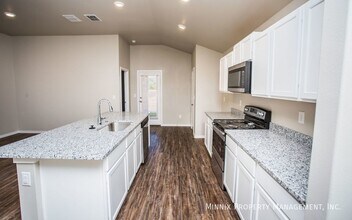 2008 Kenwood Ave in Lubbock, TX - Foto de edificio - Building Photo