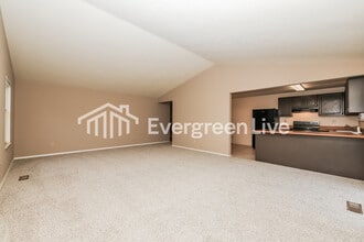 4727 Stonehedge St in Dayton, OH - Building Photo - Building Photo