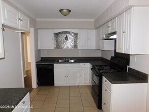 1926 Dorchester Dr in Southaven, MS - Foto de edificio - Building Photo