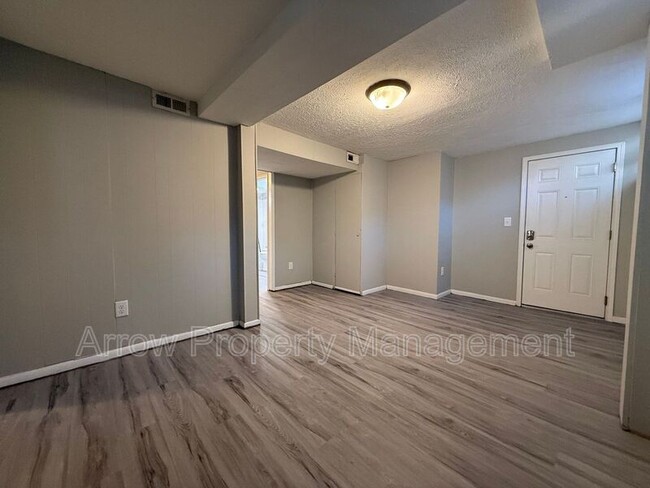 2049 Worthington Ave in Lincoln, NE - Building Photo - Building Photo