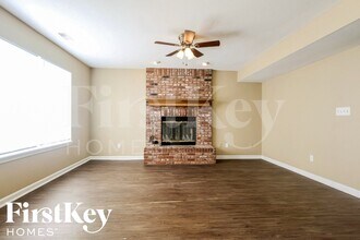 728 Sweet Creek Dr in Indianapolis, IN - Foto de edificio - Building Photo