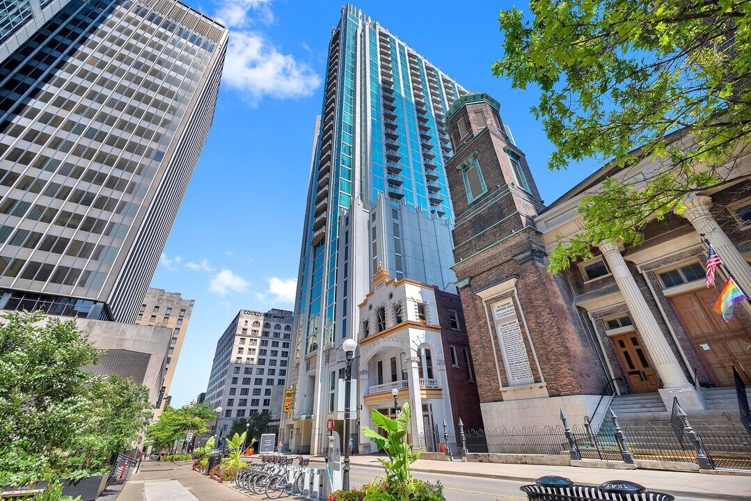 415 Church St, Unit 2107 in Nashville, TN - Foto de edificio