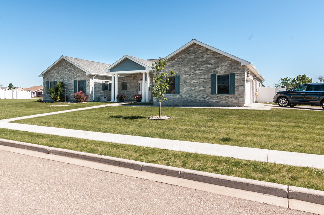 Minot AFB Homes in Minot Air Force Base, ND - Building Photo