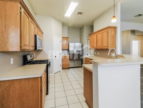 3217 Bishop Rock Pl in Yukon, OK - Foto de edificio - Building Photo