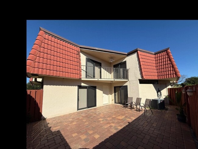 property at 3892 Victoria Dr