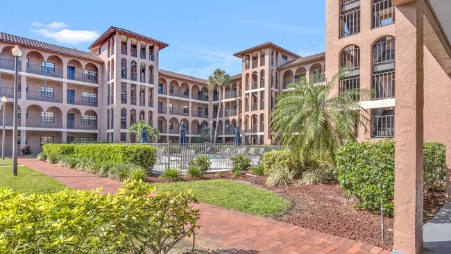 property at 6100 Gulfport Blvd S
